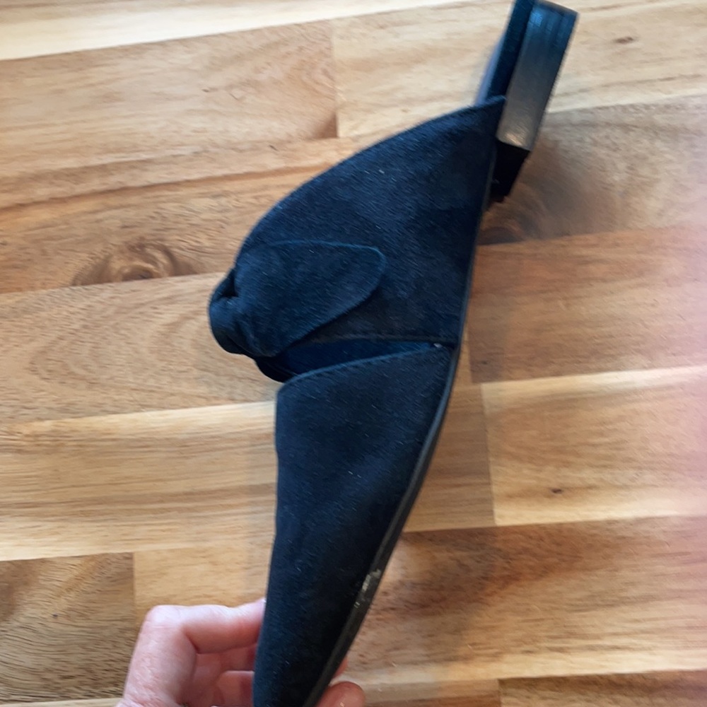 Ladies Slides Size 7.5 - image 3